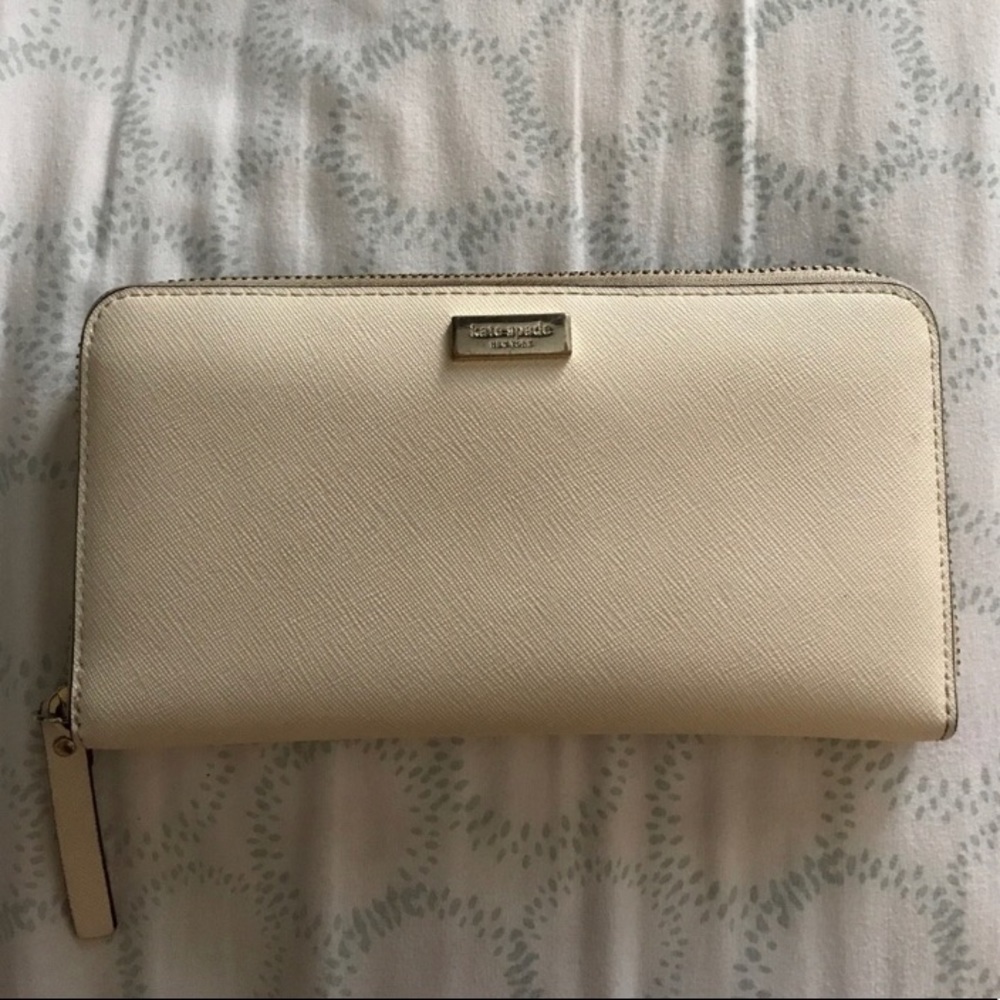 Kate Spade Newbury Lane Wallet